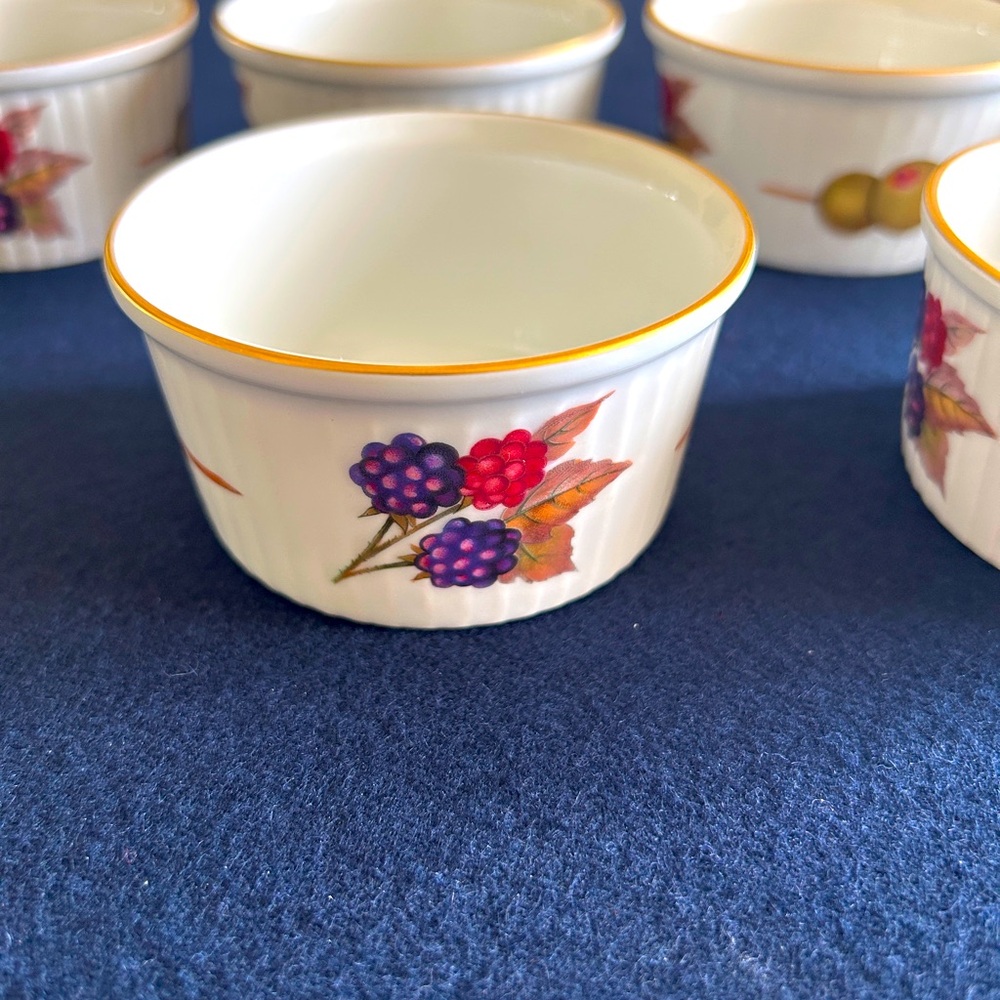 Royal Worcester Evesham Ramekins 
Set of 6